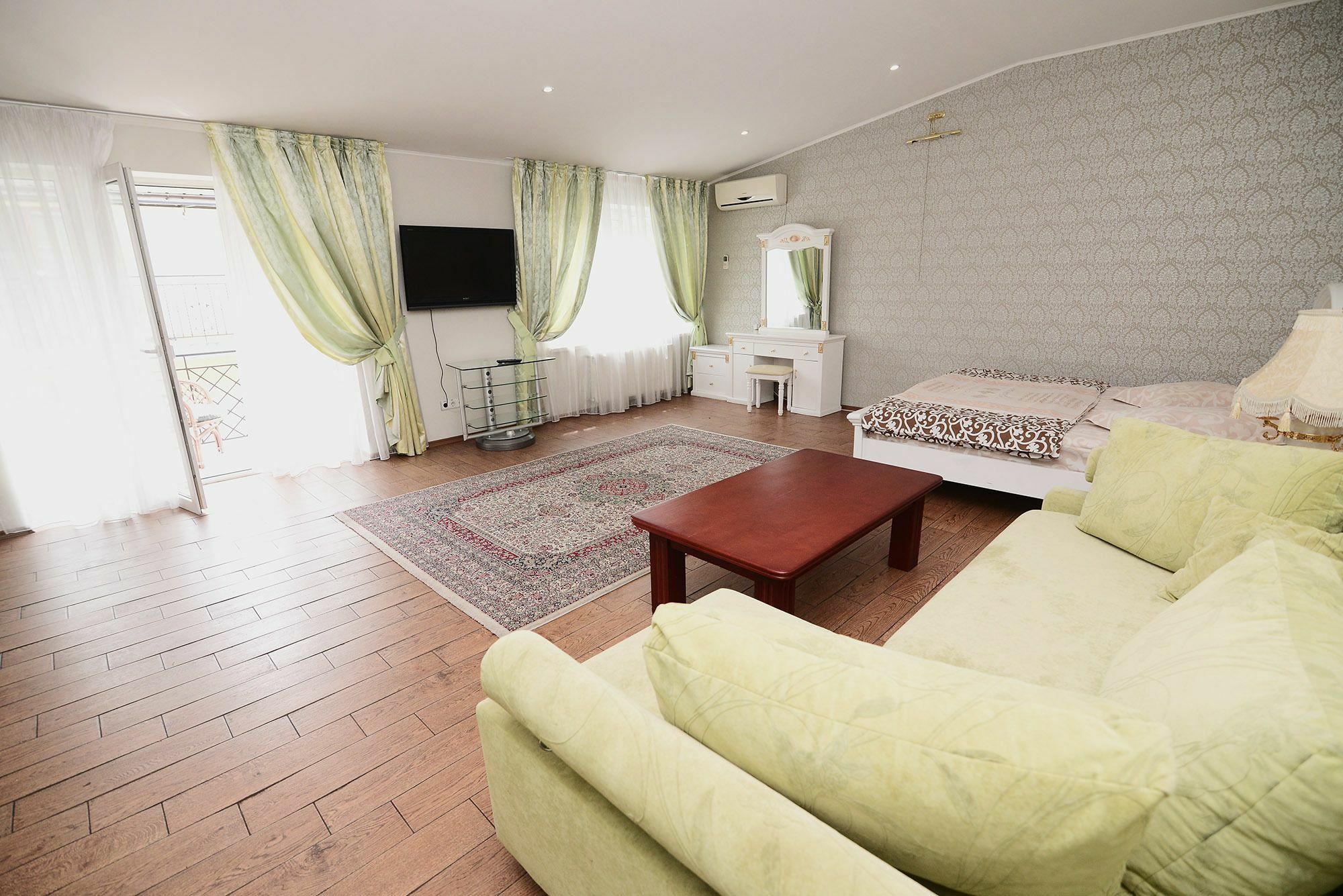 Club City House Klumba Appartamento Odessa Esterno foto